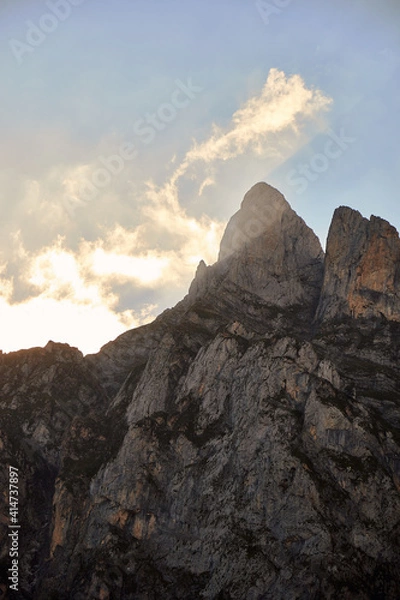 Fototapeta sunset in the mountains