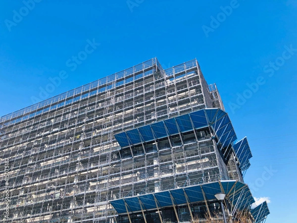 Obraz 大規模修繕工事中の建物