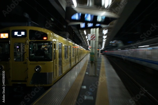 Obraz 通過していく電車