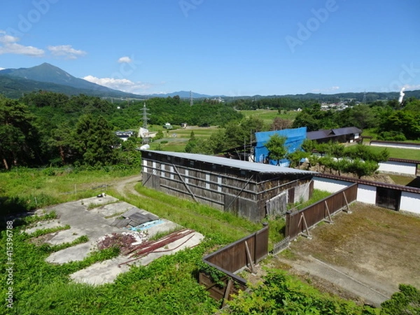 Obraz 小屋と山々