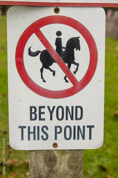 Obraz No horses beyond this point sign