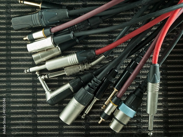 Obraz Kable i obudowa głośnika