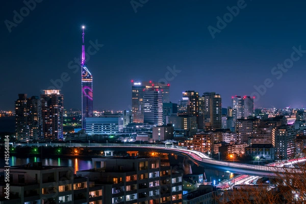 Obraz 日本の地方都市、福岡市愛宕神社から望む夜景の美しいビル街の灯りと街並み