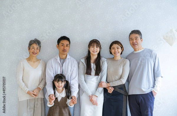 Obraz 笑顔の日本人三世代家族