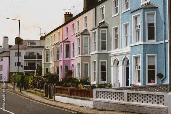 Obraz Colorful British row houses in Beaumaris, Anglesey, Wales, UK