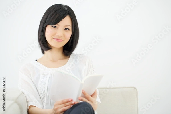 Fototapeta 本を読む女の子