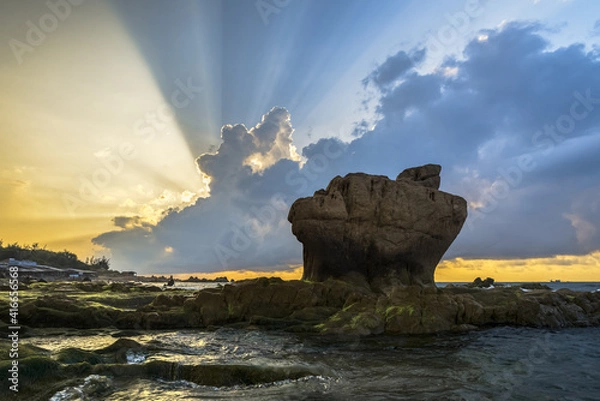 Fototapeta sunset over the rocks