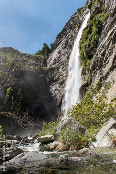 Obraz cascada en la montaña