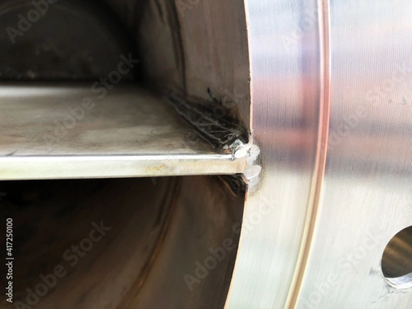 Obraz Clean the area where the heat exchanger gasket is attached.