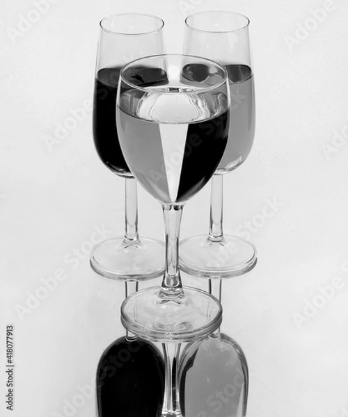 Obraz getränke in gläasern