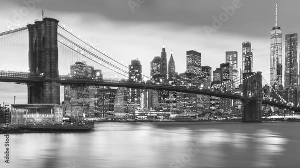 Fototapeta a magnificent view of the lower Manhattan and Brooklyn Bridge, New York City