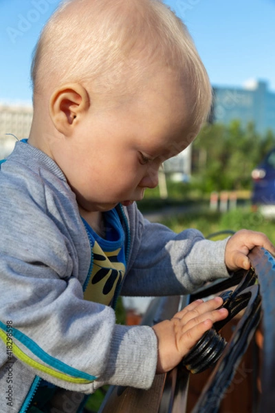 Obraz child playing on the playground
