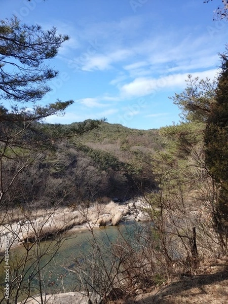 Obraz 산이 품은 강