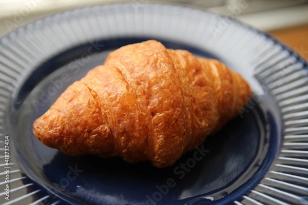 Obraz 食べ物, クロワッサン, 朝食, ペイストリー, 皿, パン, 食事, 焼いた, デザート, コーヒー, 甘い, 軽食, おいしい, パン屋, フランス, コップ, ケーキ, 白, ひと吹き, 料理, 新鮮, たっぷりの油で揚げた, 丸いパン, おいしい, ダイナー