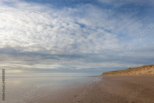 Obraz Vast empty sand beach in north devon, england on a sunny day