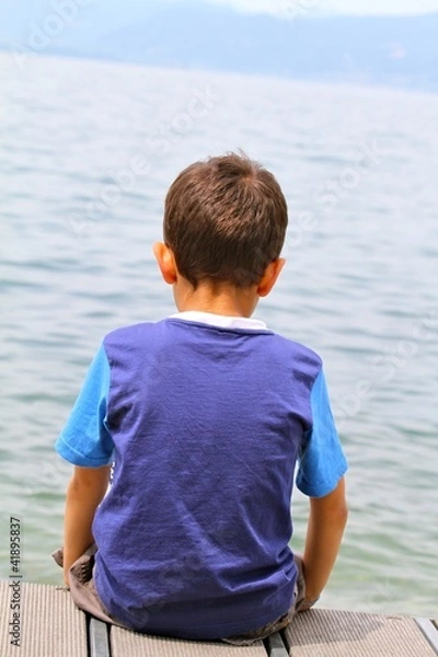 Obraz bambino che guarda l'orizzonte