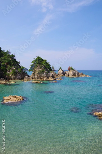 Fototapeta 日本　鳥取県　浦富海岸の絶景　綺麗な海