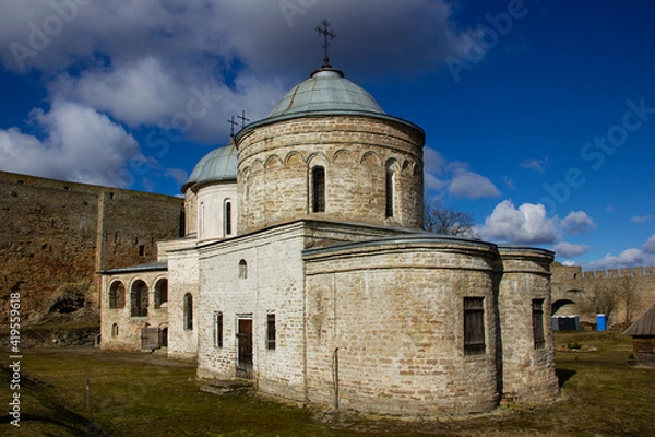 Obraz Church of the Assumption of the Blessed Virgin Mary in Ivangorod. Ivangorod Fortress Museum - the first Russian fortress in Russia.