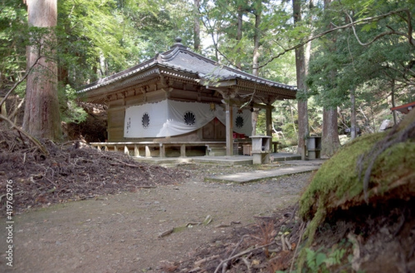 Fototapeta 鞍馬寺　僧ガ谷不動堂　京都市