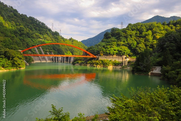 Obraz Dam and Red Bridge /ダムと赤い橋