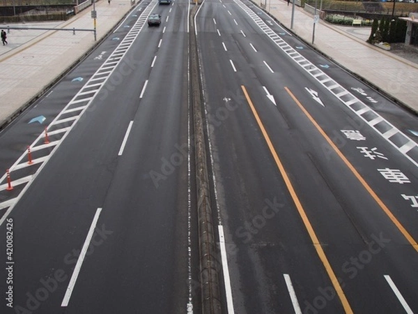 Obraz 交差点手前の道路