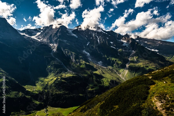 Fototapeta Mountains In Nationalpark Hohe Tauern And Peak Of Grossglockner In Austria