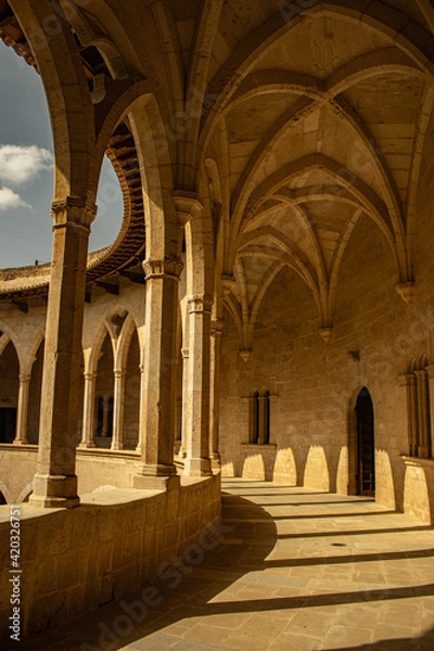 Obraz antigüo castillo redondo