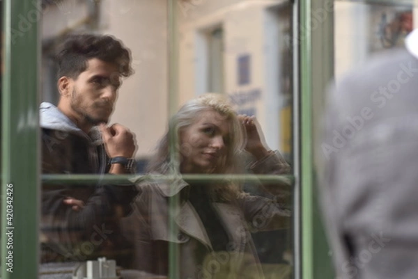 Obraz couple looking out window