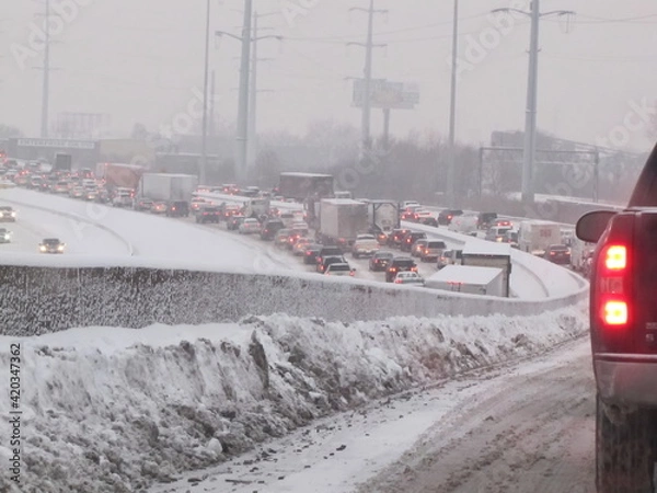 Obraz Gridlocked Traffic During a Midwest Winter Blizzard