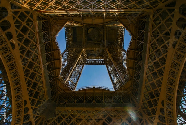 Fototapeta エッフェル塔と青空（フランス・パリ）