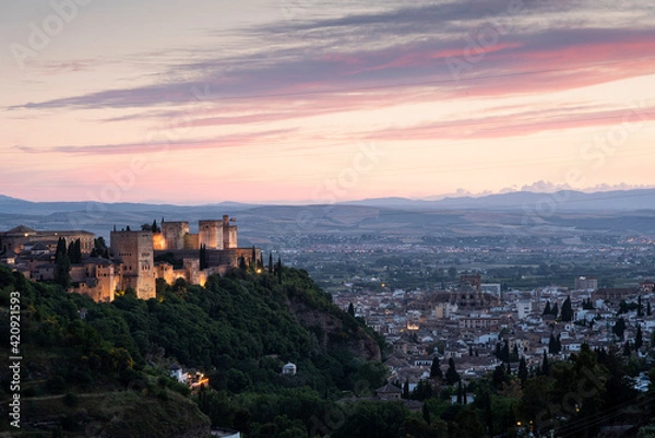 Fototapeta View of the Alhambra from a viewpoint at sunset