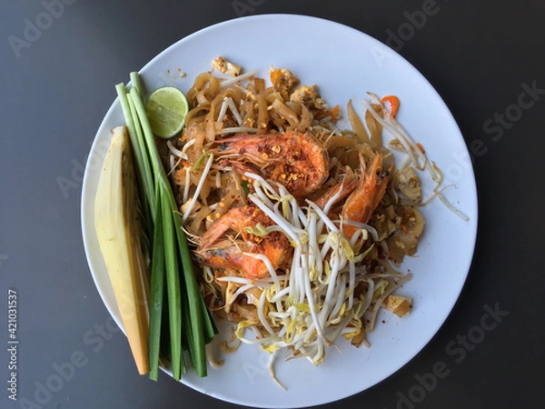 Obraz Pad Thai Noodles with Fresh Shrimp