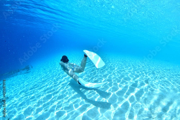 Obraz 綺麗な海でスノーケリング