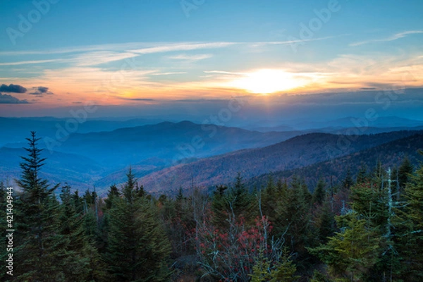 Obraz dramatic autumn sunset overlooking the Appalachian mountains viewed from Clingmans Dome  in the Great Smoky Mountain National Park in Tennessee.