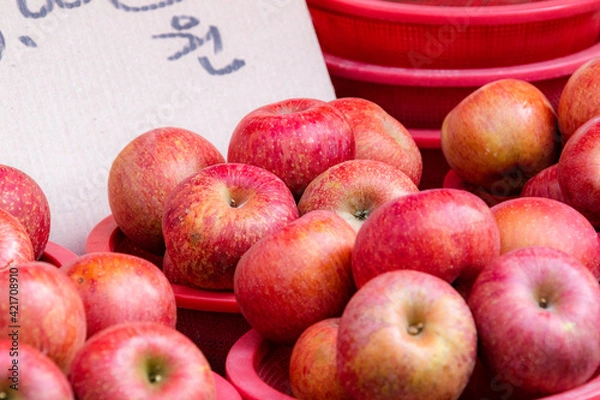 Obraz 市場のりんご