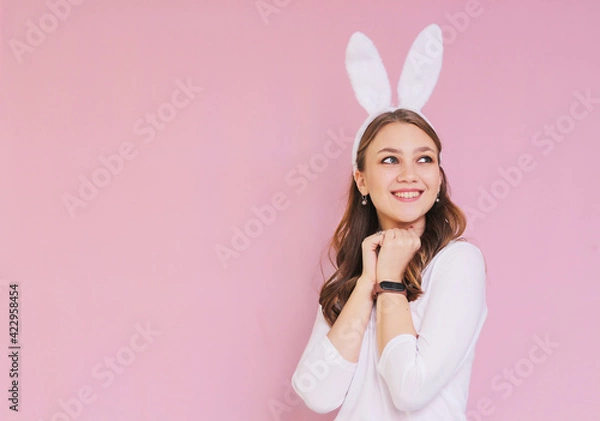 Obraz Happy woman with bunny ears