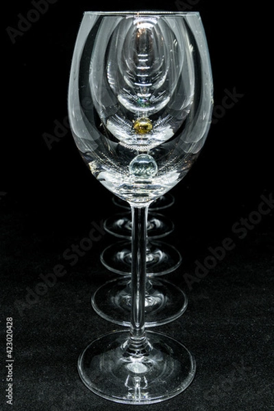 Fototapeta Gläser mit Murmeln