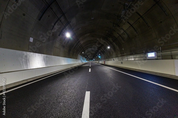 Fototapeta 中央環状線山手トンネル（首都高速道路・東京都）