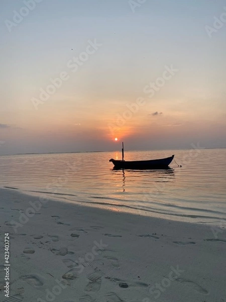 Fototapeta boat on the beach
