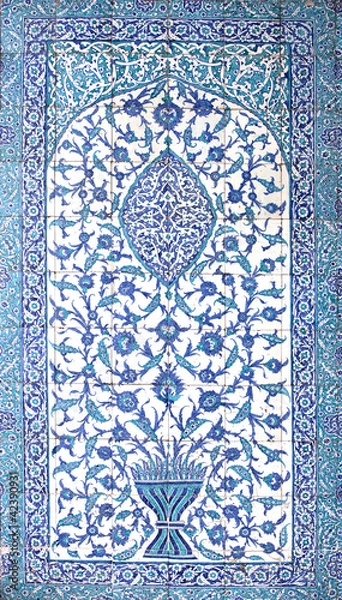 Fototapeta Tile panel in Hatice Turhan Sultan Turbeh, Istanbul, Turkey