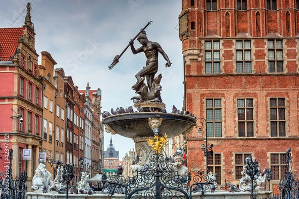 Obraz Fountain of the Neptune in old town of Gdansk, Poland