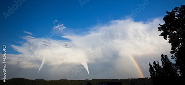 Fototapeta Tornado mit Regenbogen