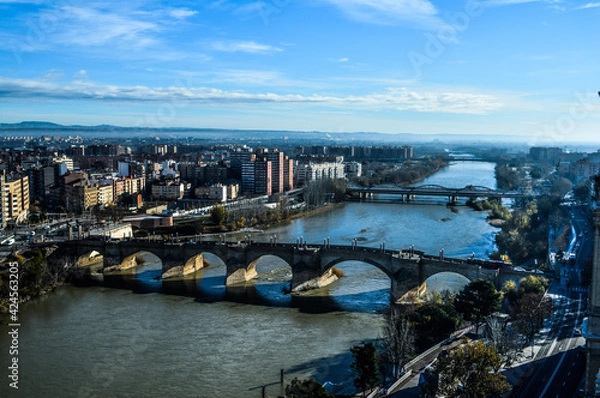 Fototapeta view of the city of the river Zaragoza