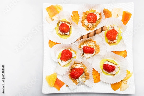 Obraz Strawberry cupcakes  2