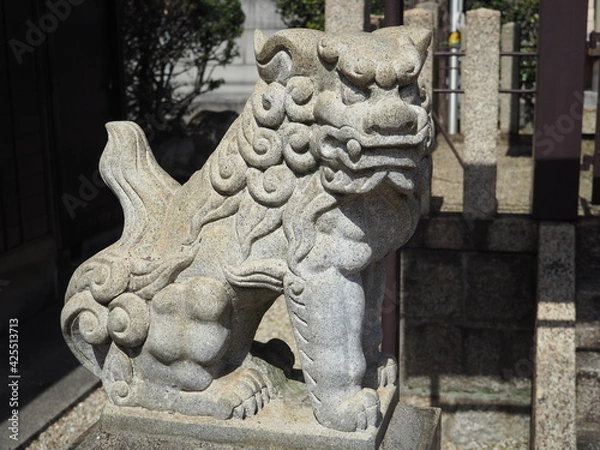 Obraz 神社を守る狛犬