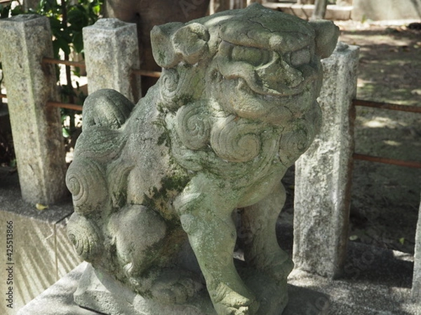 Obraz 神社を守る狛犬