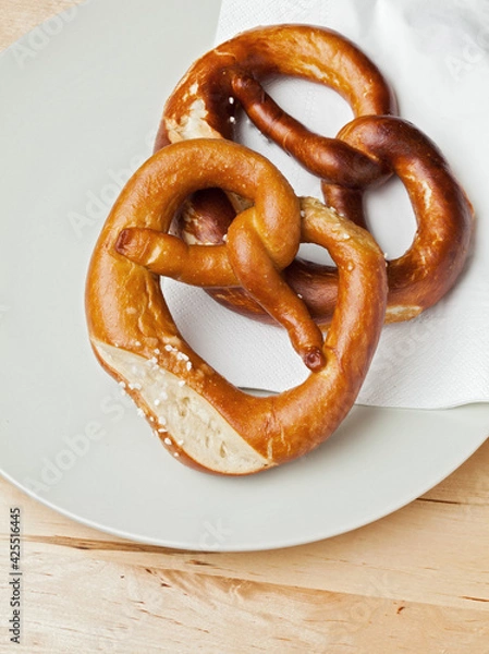 Obraz pretzels on plate