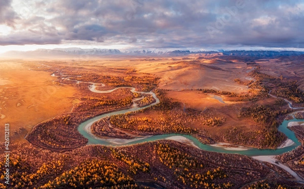 Obraz sunrise over the autumn steppe with the river against the background of mountains Altai Chuya Kurai