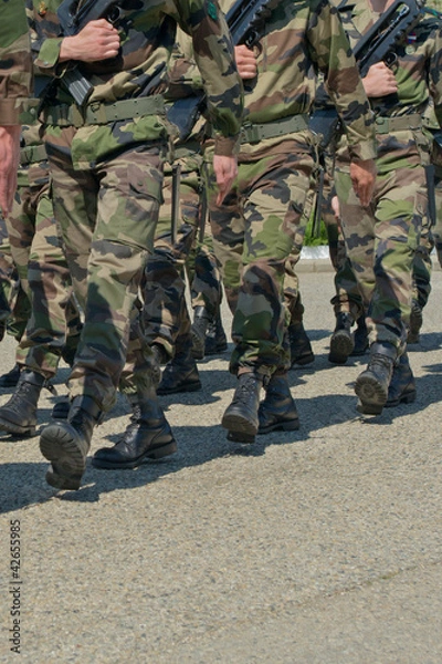 Obraz armed marching soldiers
