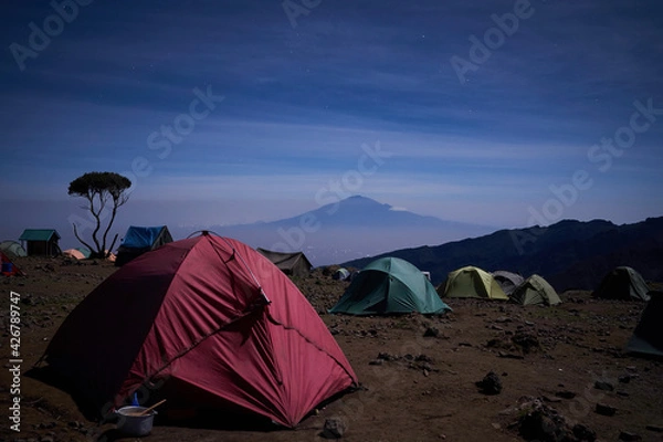 Obraz キリマンジャロ、シラーケイブテントサイト